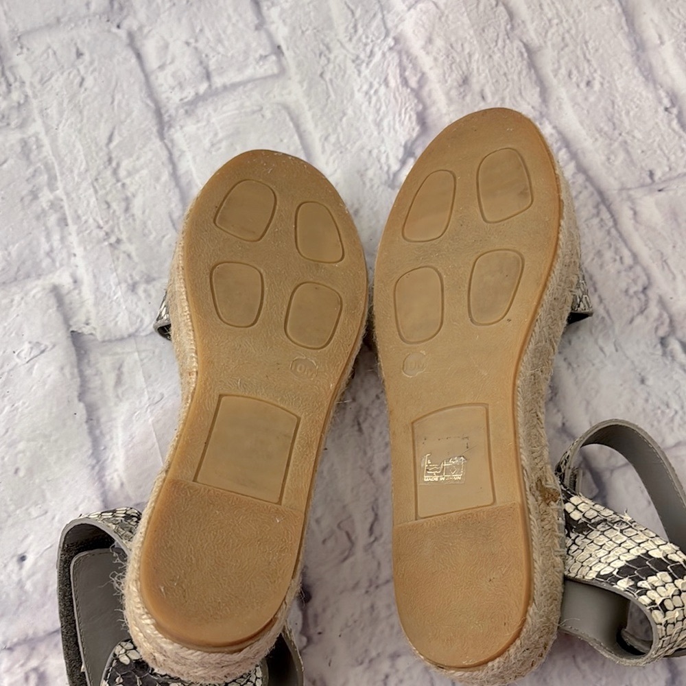 🔵”LIKE NEW” VINCE Snakeskin Espadrille Velcro Ankle Strap Sandal - Picture 10 of 10